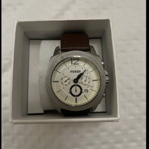 Men’s leather bound fossil watch